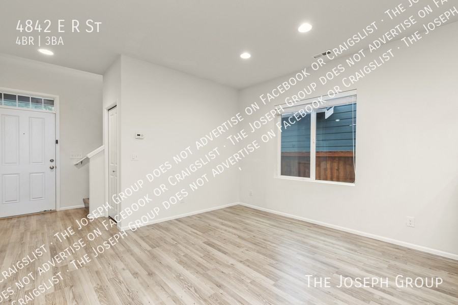 4842 E R St - Photo 6 of 41