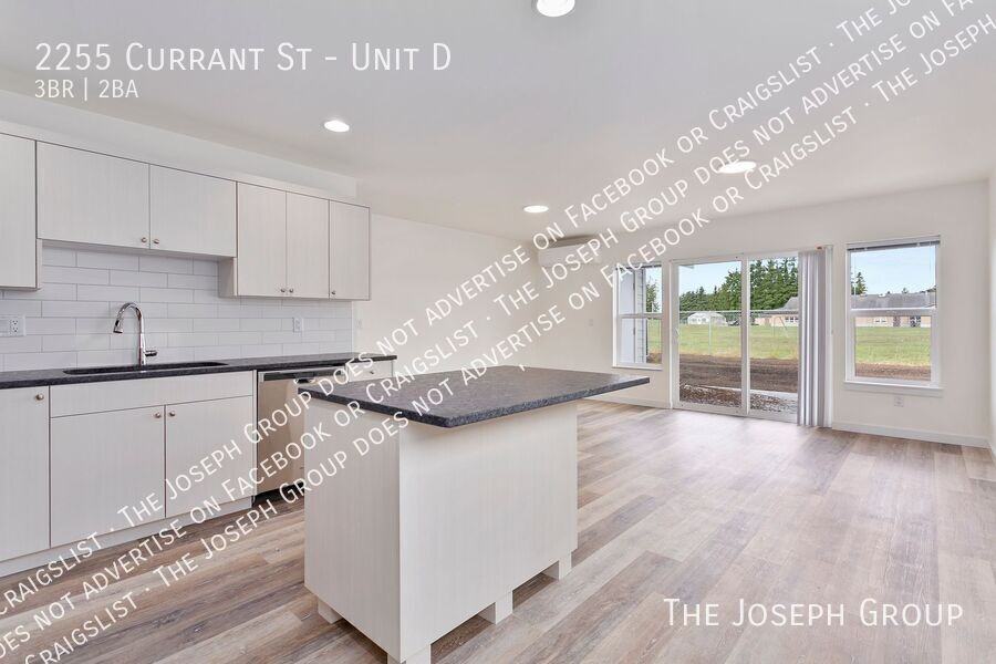 2255 Currant St #D - Photo 5 of 30