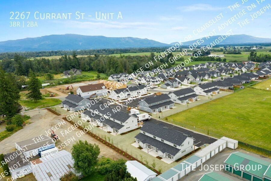 2267 Currant St #A - Photo 4 of 30