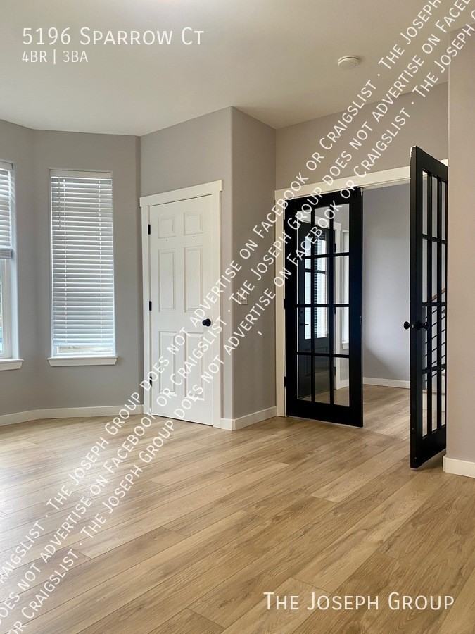 5196 Sparrow Ct - Photo 7 of 50