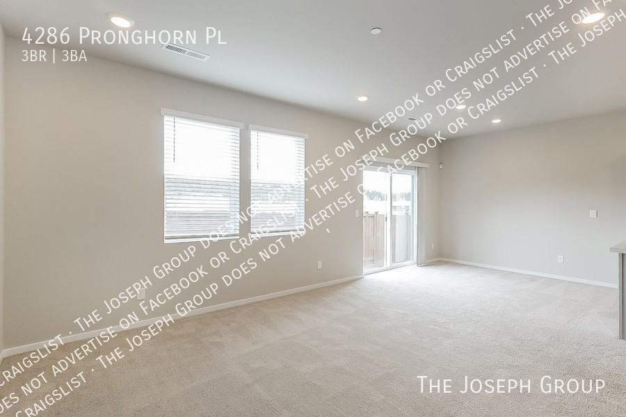 4286 Pronghorn Pl - Photo 6 of 32