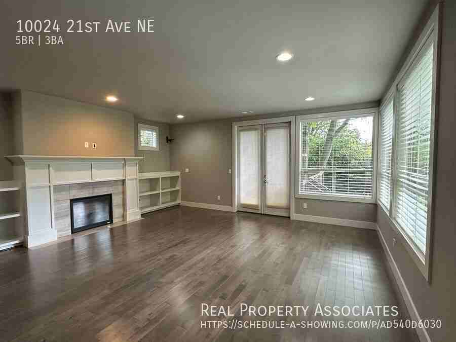 10024 21st Ave Ne - Photo 2 of 36
