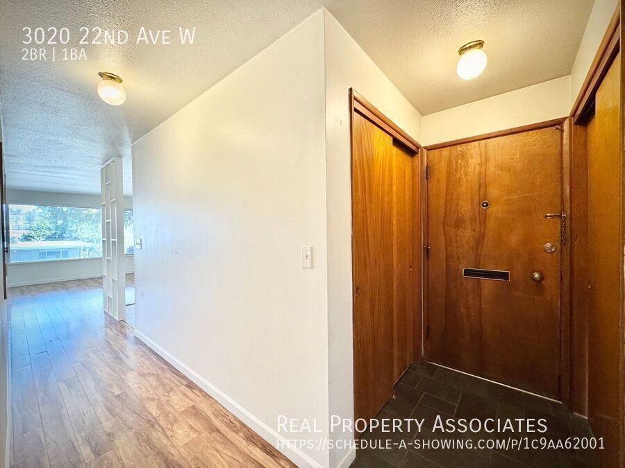 3020 22nd Ave W - Photo 3 of 21