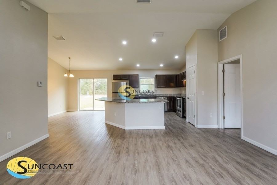 333 Marion Oaks Golf Way - Photo 3 of 18