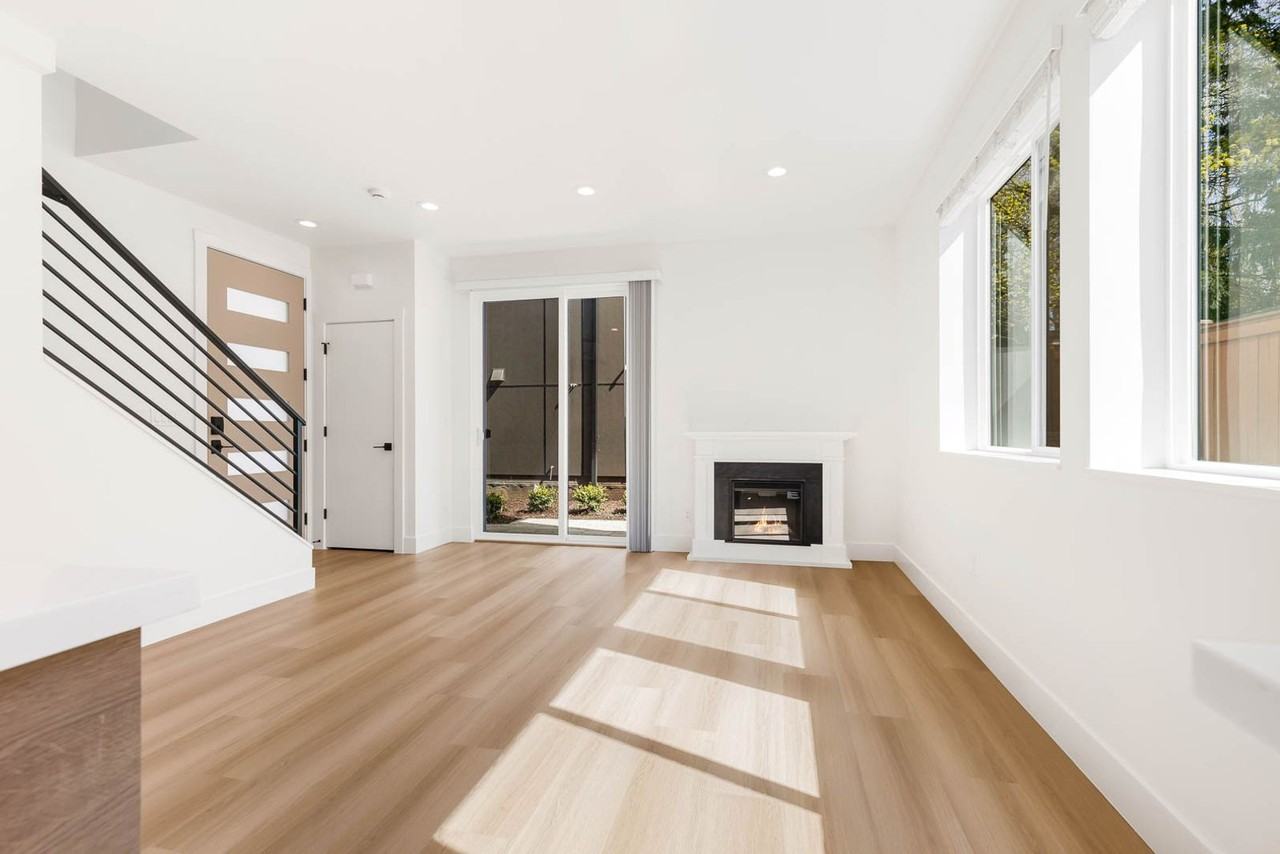 108 6th St S #B - Photo 4 of 20