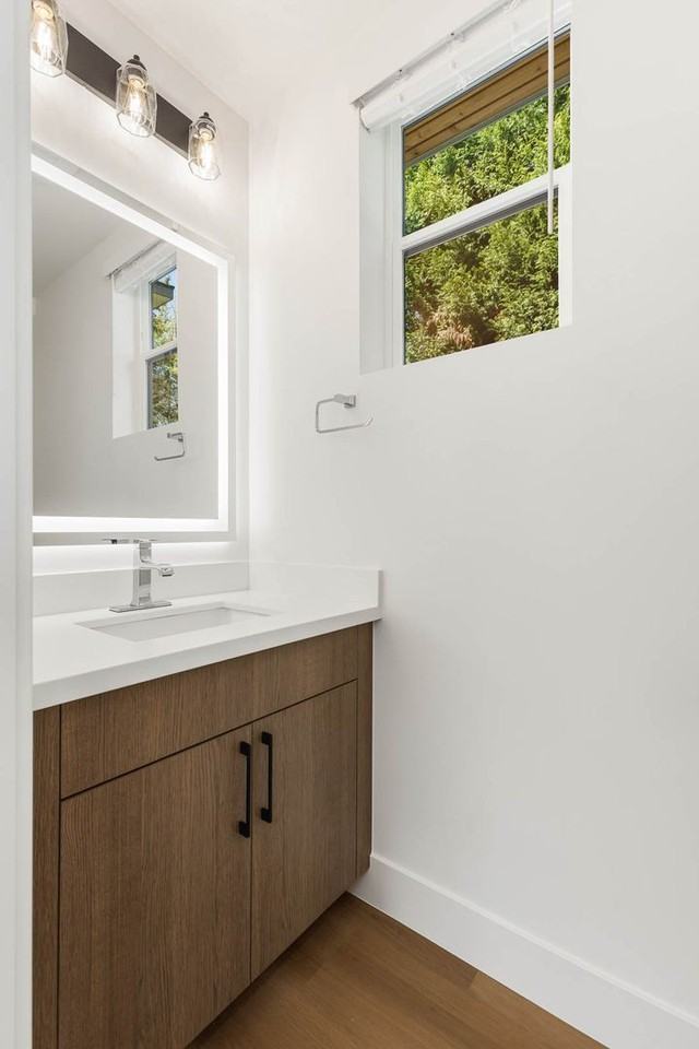 108 6th St S #B - Photo 7 of 20