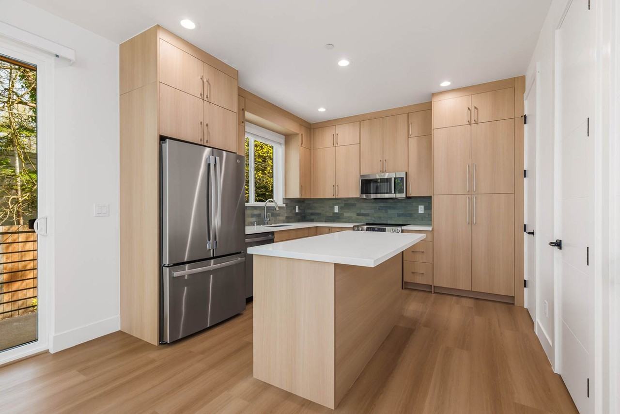 106 6th St S - Photo 6 of 22