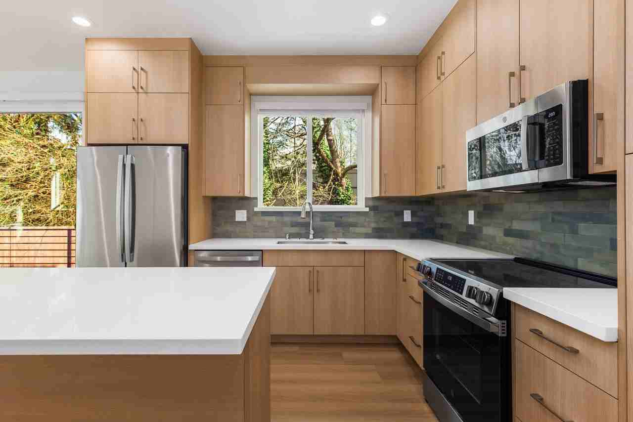 106 6th St S - Photo 7 of 22