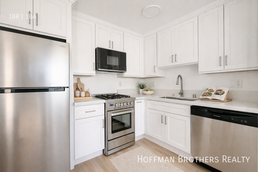 1550 2nd Ave #4 - Photo 2 of 4