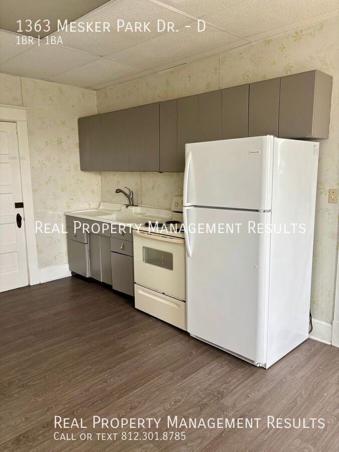 1363 Mesker Park Dr #D - Photo 4 of 11