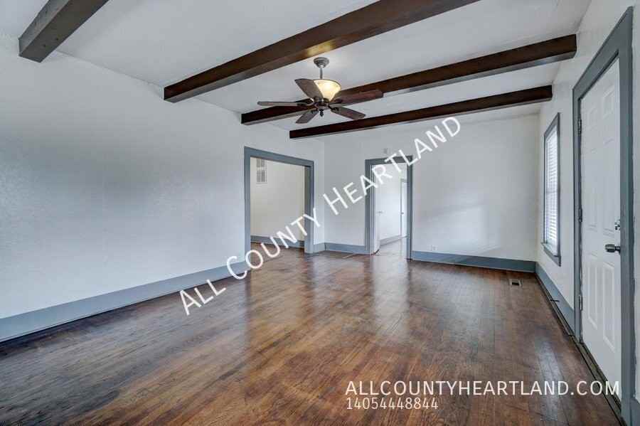 801 Nw 90th St - Photo 3 of 14