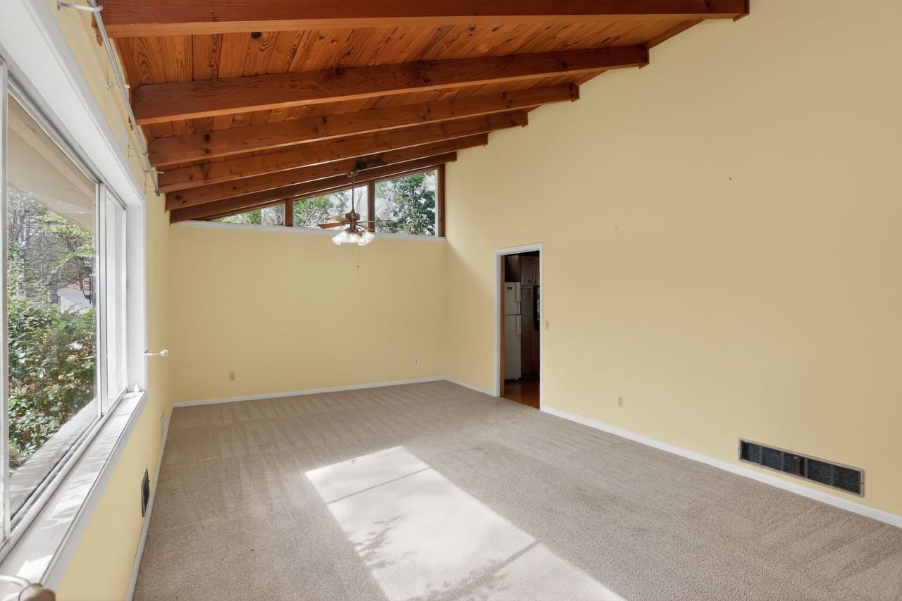 4897 Lou Ivy Rd #NA - Photo 6 of 18