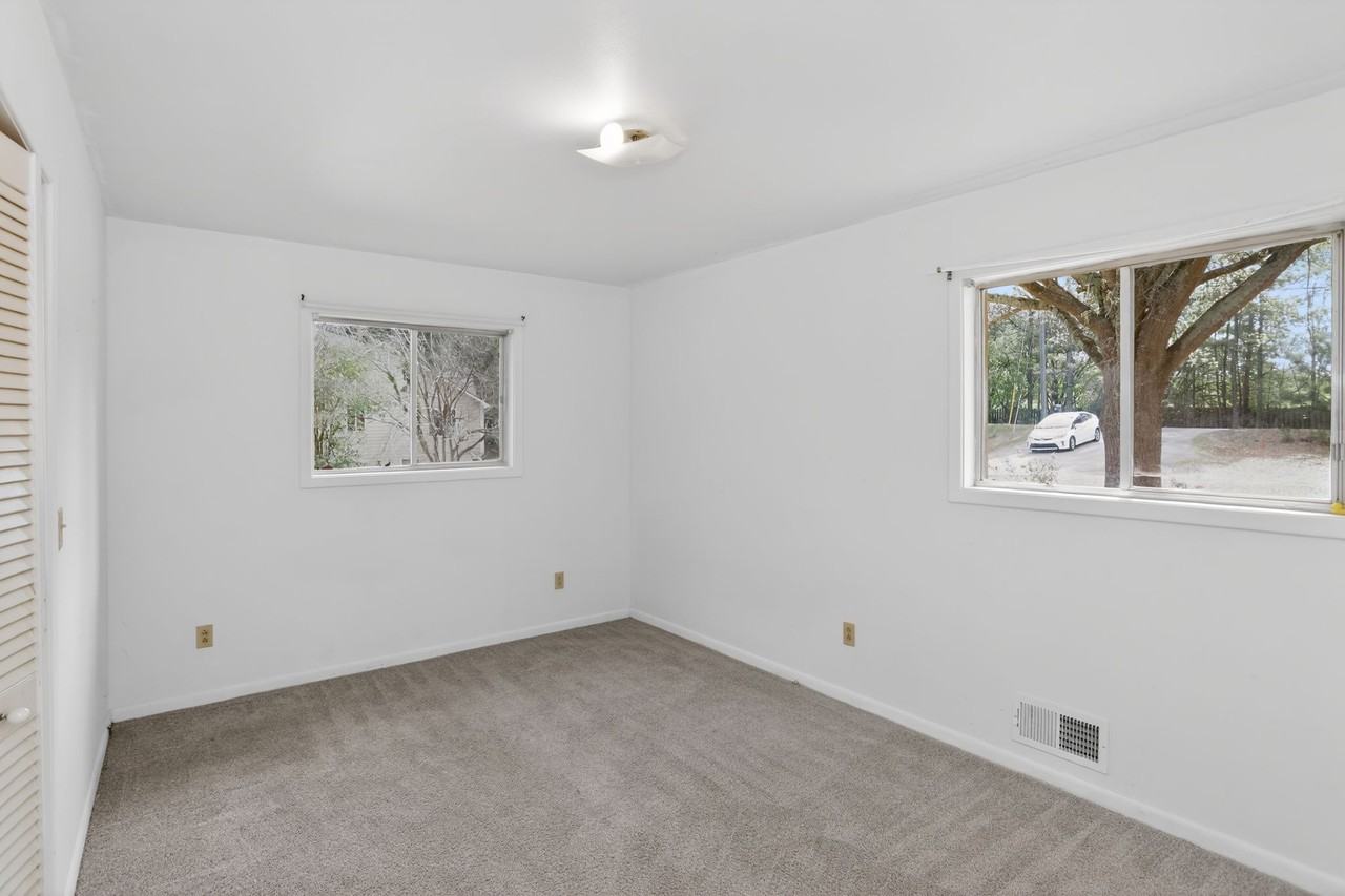 4897 Lou Ivy Rd #NA - Photo 7 of 18