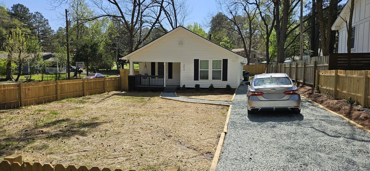 2810 Ashe St #NA - Photo 3 of 16