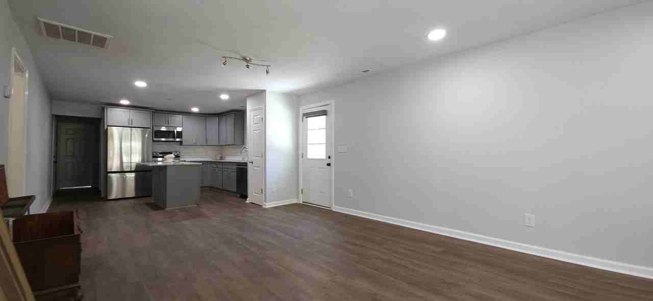 2810 Ashe St #NA - Photo 5 of 16