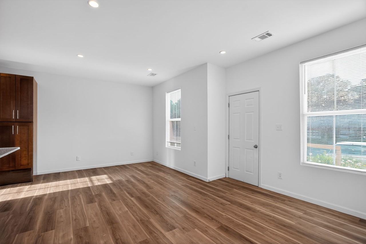 4011 Redan Rd #5 - Photo 6 of 19