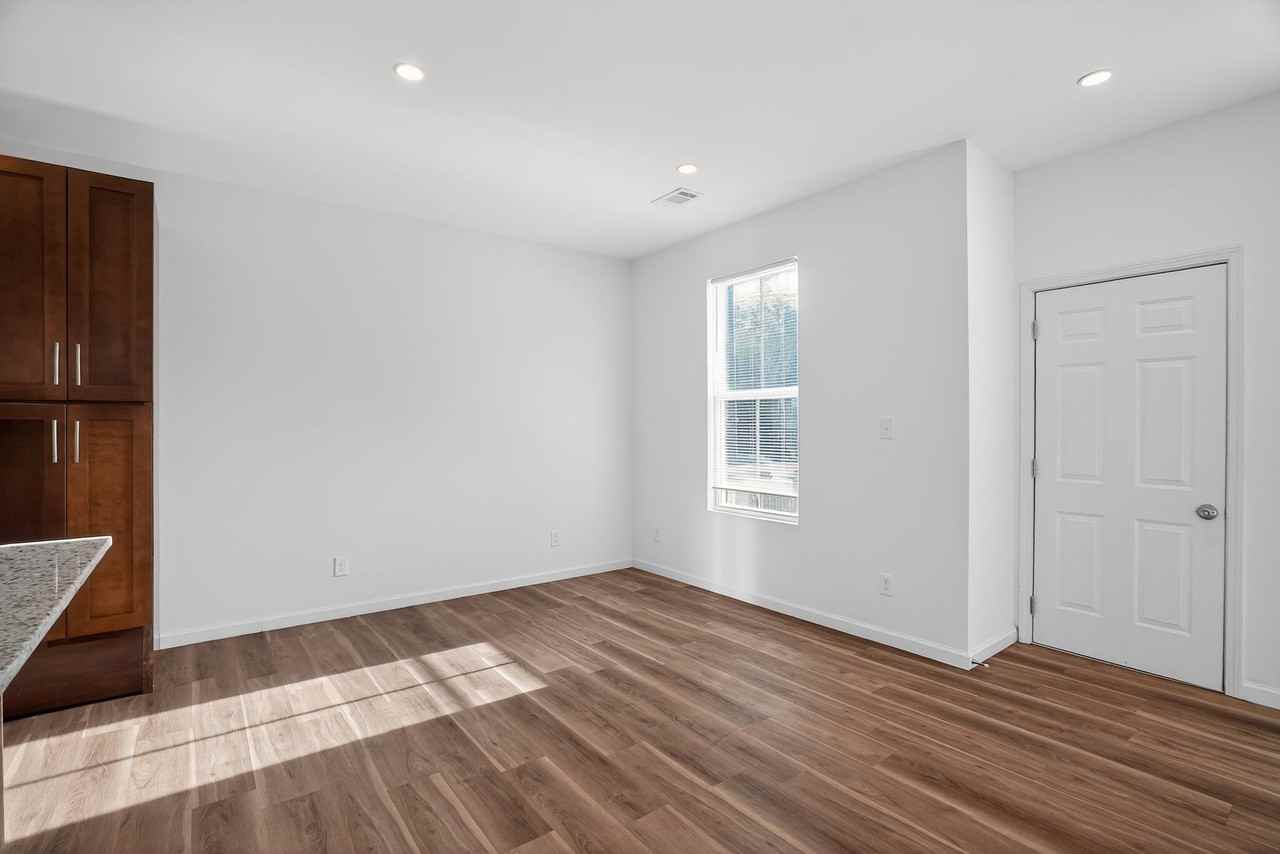 4011 Redan Rd #5 - Photo 7 of 19