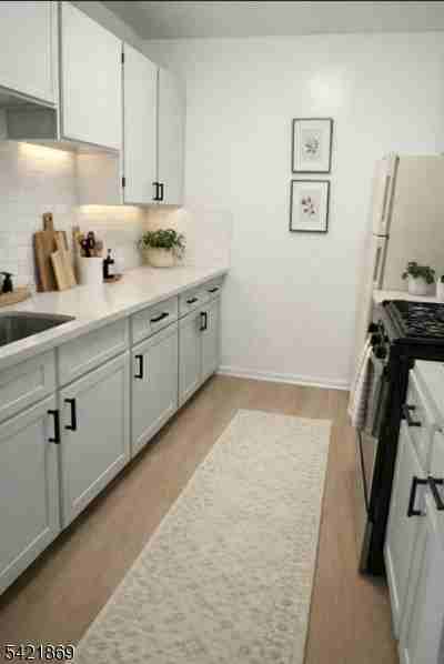 301 Stratford Pl #1 - Photo 2 of 3