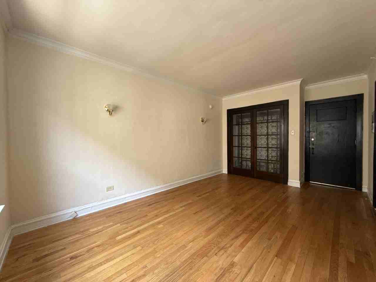 3945 N Pulaski Rd #210 - Photo 5 of 20