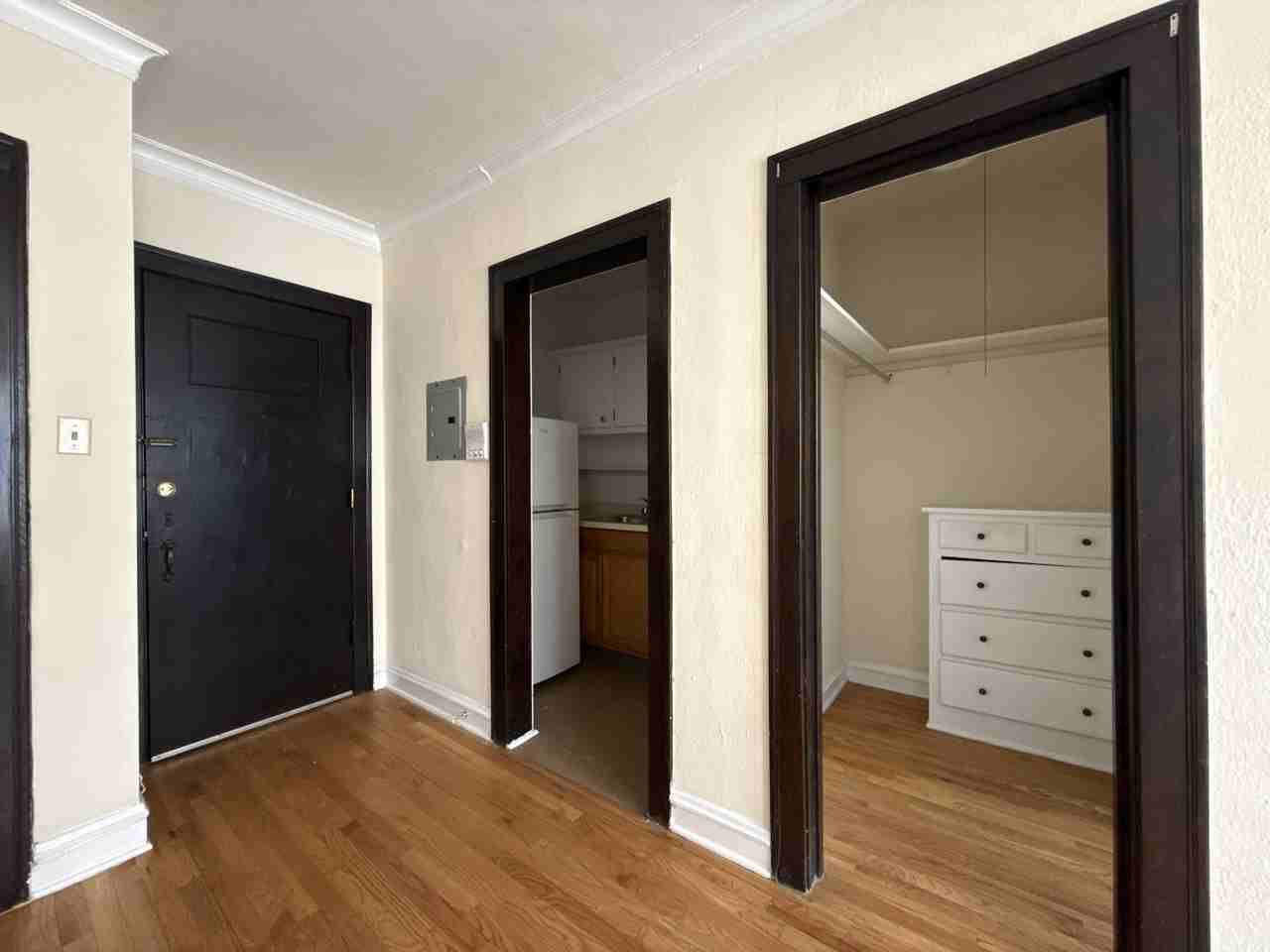 3945 N Pulaski Rd #210 - Photo 6 of 20