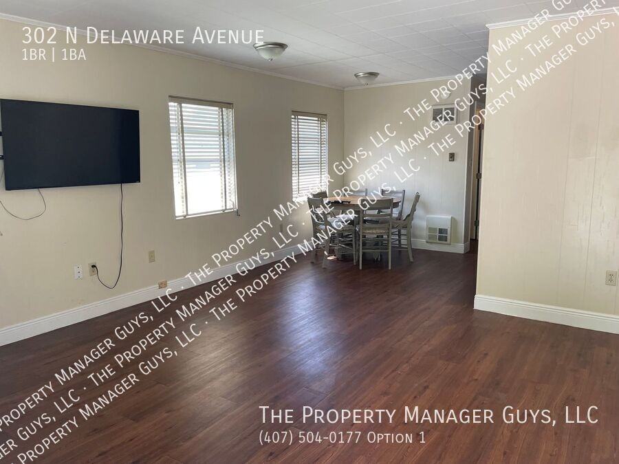 302 N Delaware Ave - Photo 2 of 14