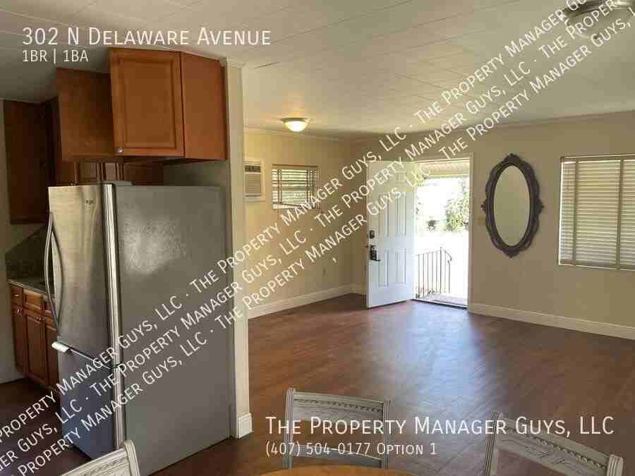 302 N Delaware Ave - Photo 4 of 14