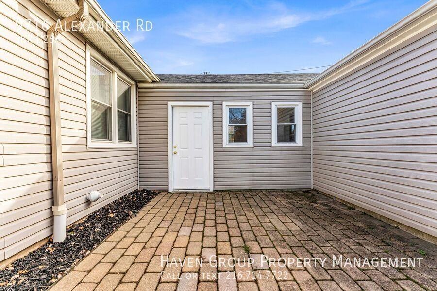 9716 Alexander Rd - Photo 3 of 30