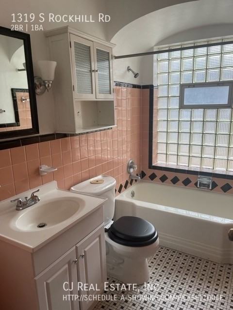 1319 S Rock Hill Rd - Photo 7 of 10