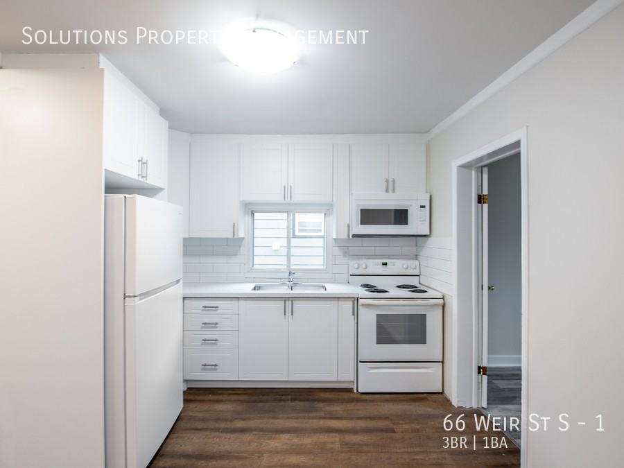 66 Weir St S #1 - Photo 6 of 21