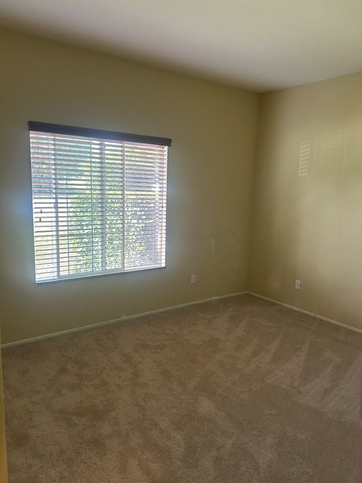 1000 Driftwood Cir #NA - Photo 6 of 6