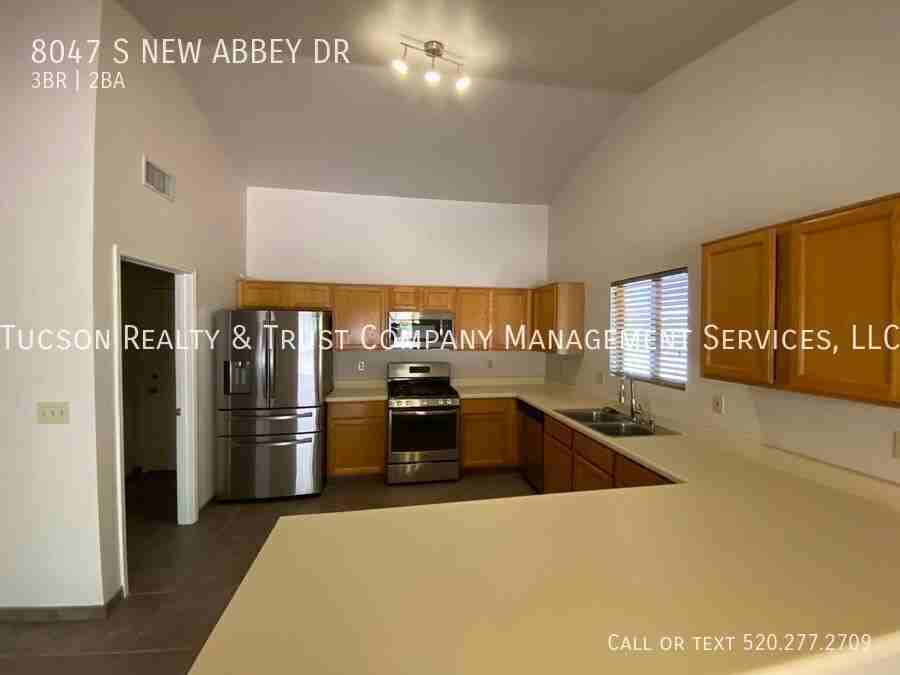 8047 S New Abbey Dr - Photo 6 of 17