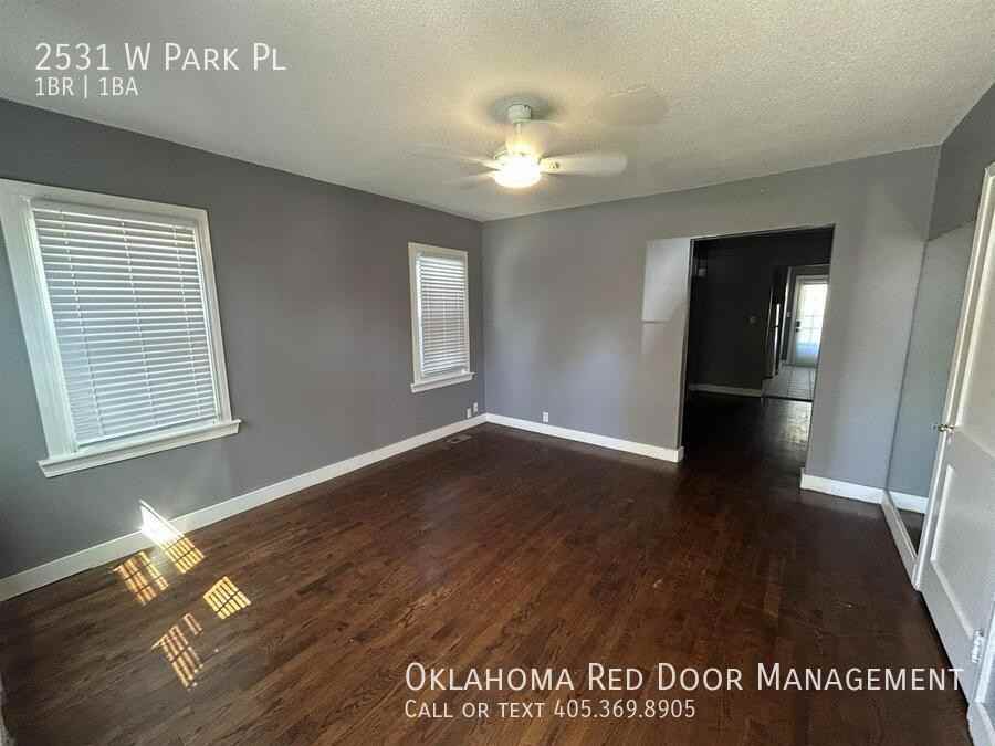 2531 W Park Pl - Photo 2 of 7