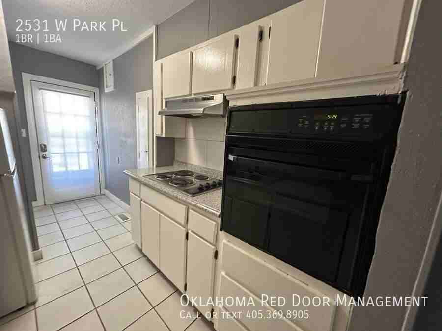 2531 W Park Pl - Photo 3 of 7