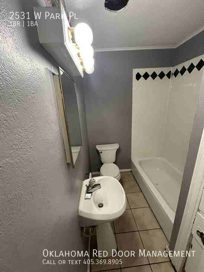 2531 W Park Pl - Photo 5 of 7