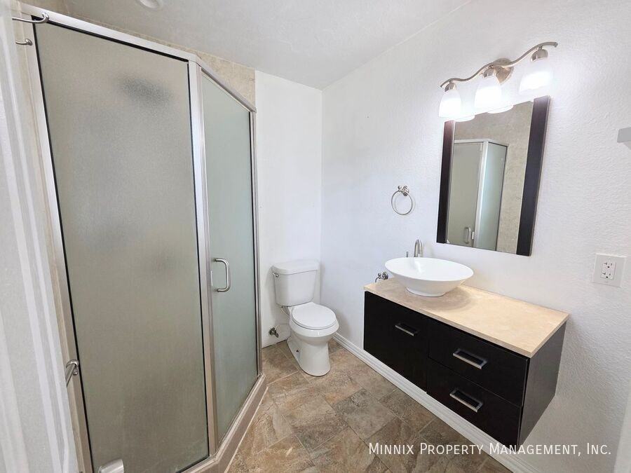 1813 Mcdonald St - Photo 4 of 9