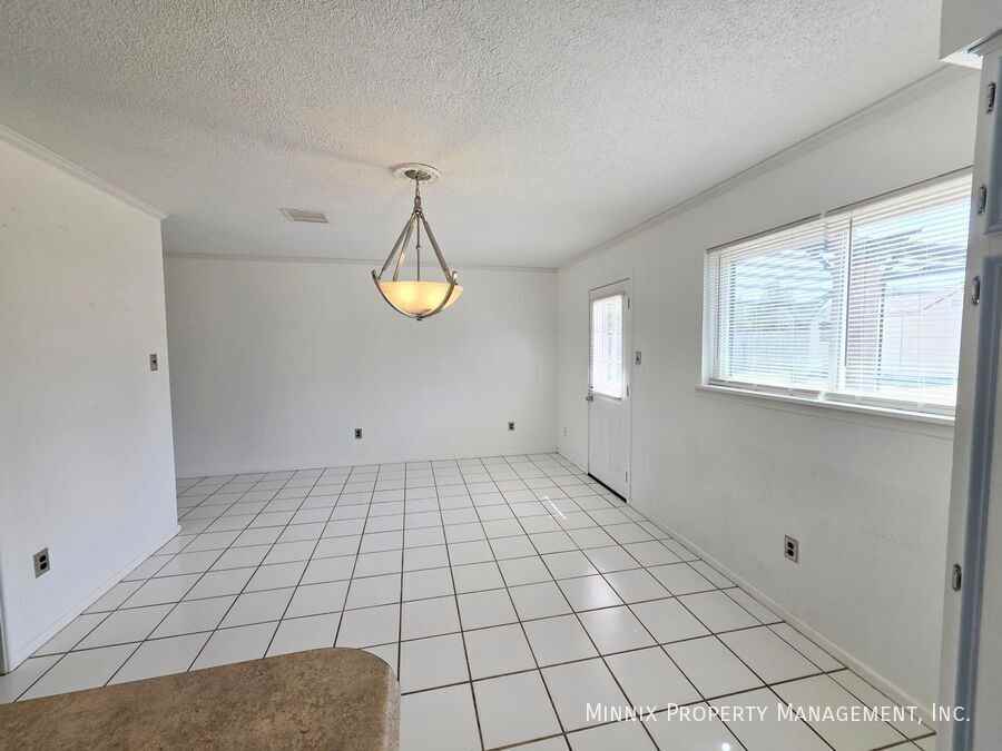 1813 Mcdonald St - Photo 7 of 9