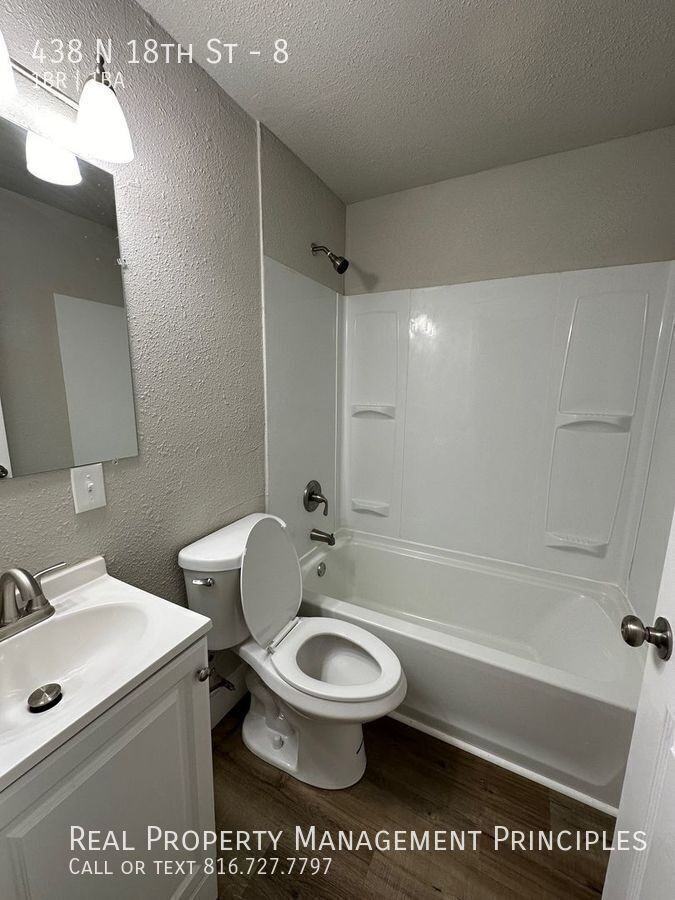 438 N 18th St #8 - Photo 6 of 8