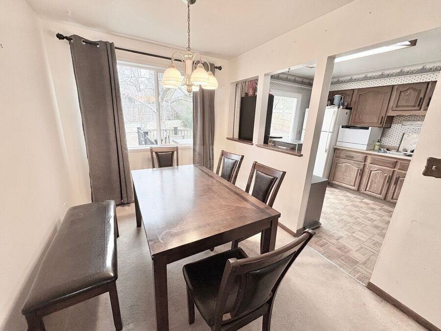 650 S Oswego St - Photo 3 of 15