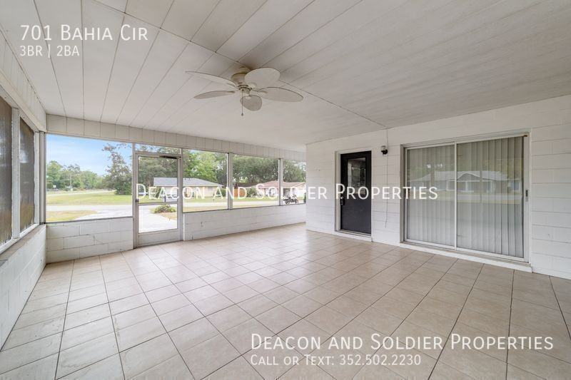 701 Bahia Cir - Photo 3 of 35