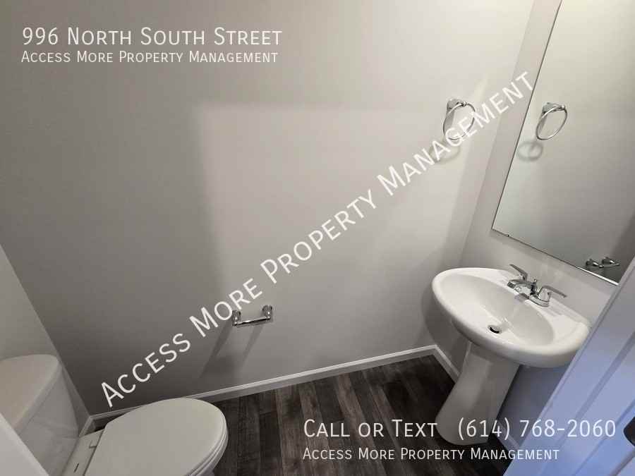 996 N South St - Photo 4 of 23