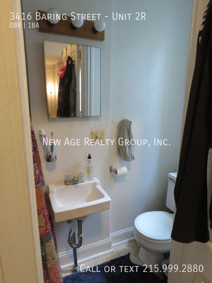 3416 Baring St #2R - Photo 7 of 9