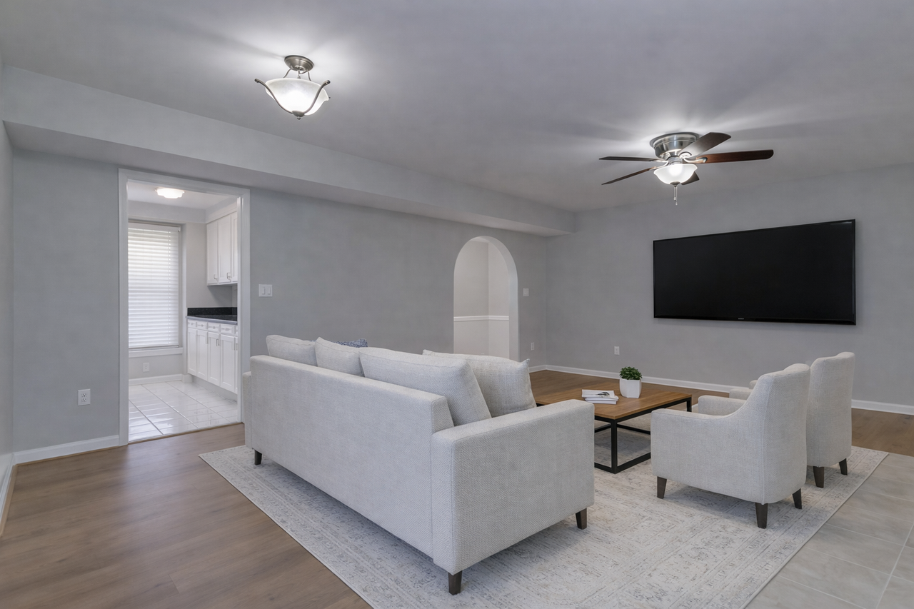 425 Rennie Ct #MAIN - Photo 3 of 38