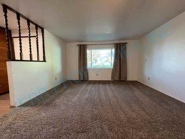18138 Seaman St - Photo 2 of 22