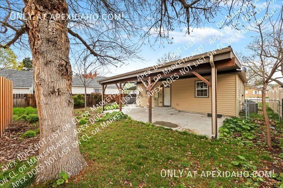 1711 S Leadville Ave - Photo 6 of 27