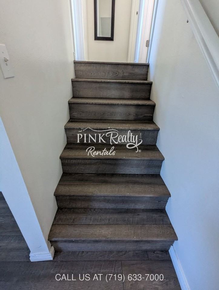 4026 Shelley Ave - Photo 5 of 33