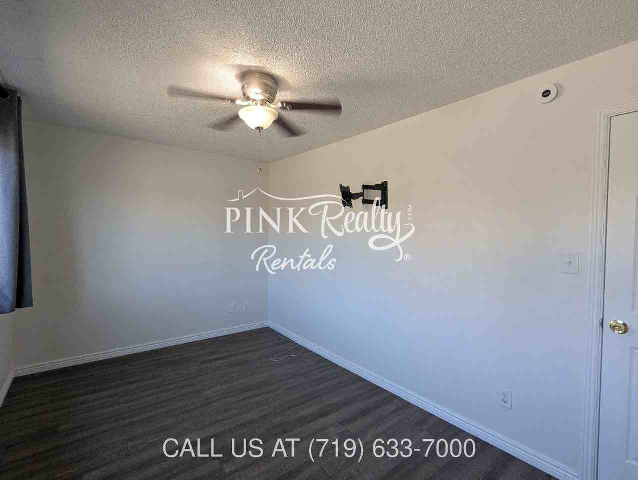 4026 Shelley Ave - Photo 7 of 33