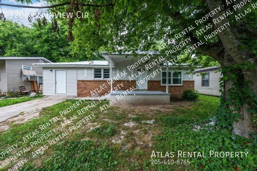 1206 Plainview Cir - Photo 2 of 17