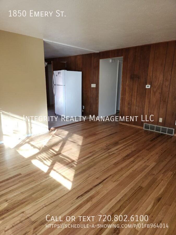 1850 Emery St - Photo 5 of 12