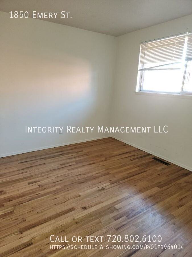 1850 Emery St - Photo 7 of 12