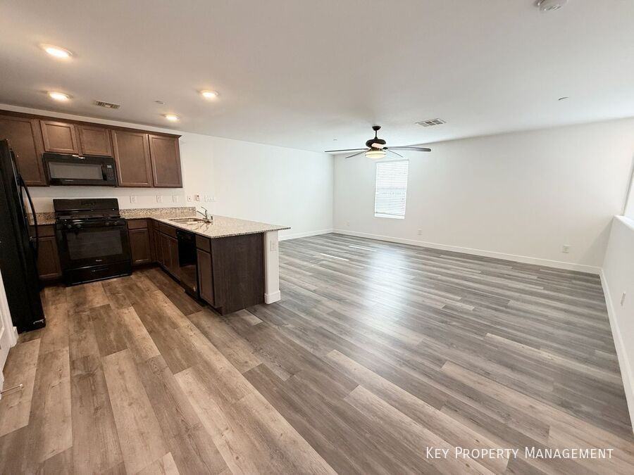 4628 Woolcomber St - Photo 5 of 22